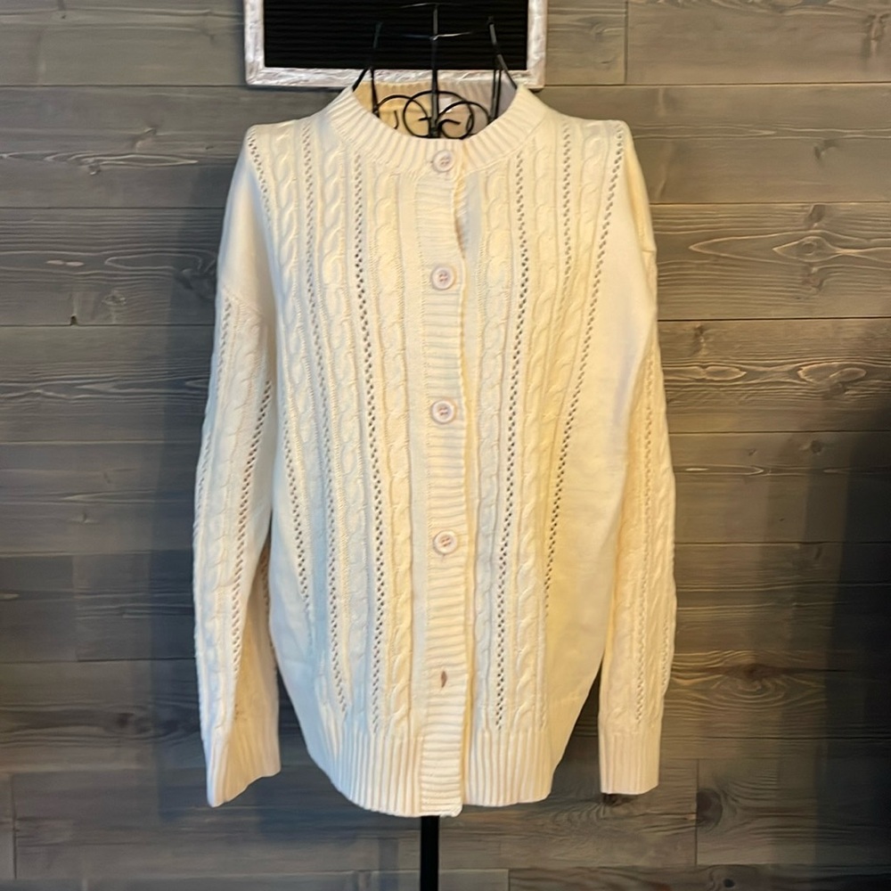 BNWT women’s cable neck crewneck long sleeve cardigan